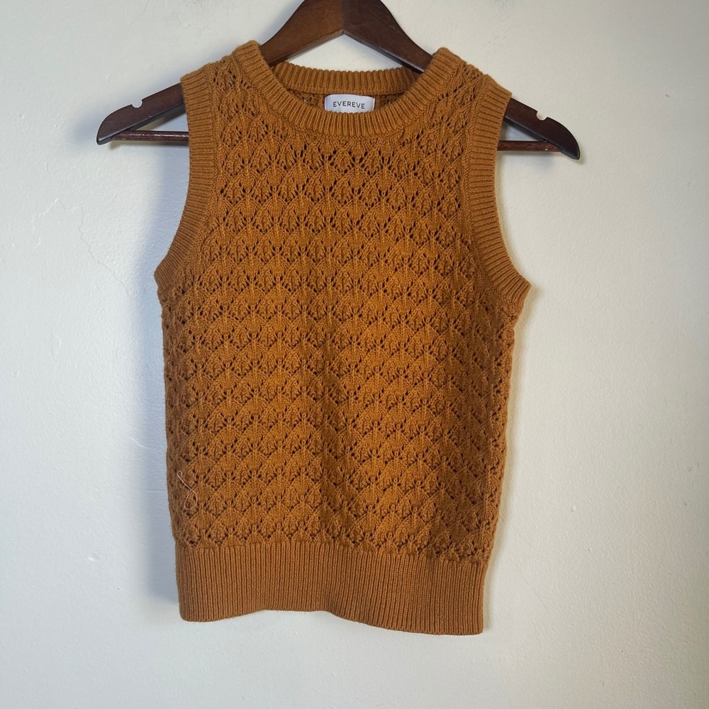 EUC Evereve Sweater Vest Pointelle Knit Size XS Mustard Sleeveless Crew Neck